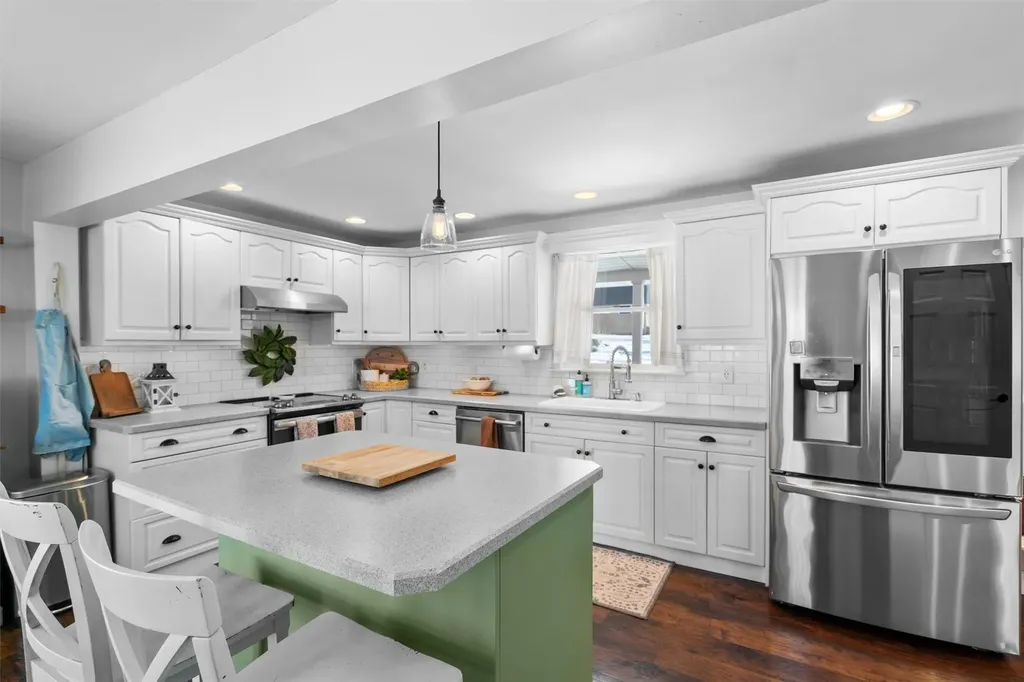 6 Ash Avenue New Windsor NY 12553