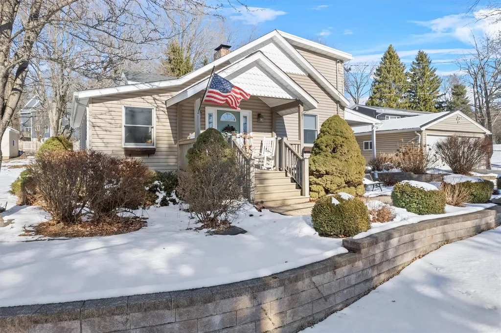 6 Ash Avenue New Windsor NY 12553