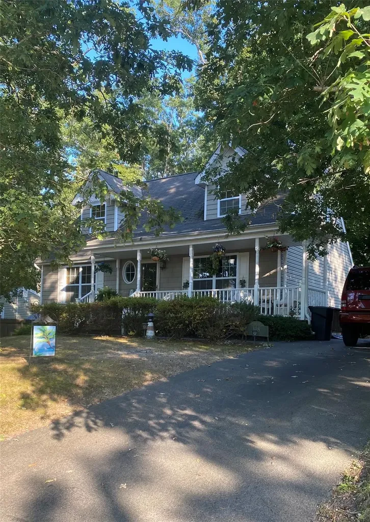 108 Lakeside Trail Brookhaven NY 11961