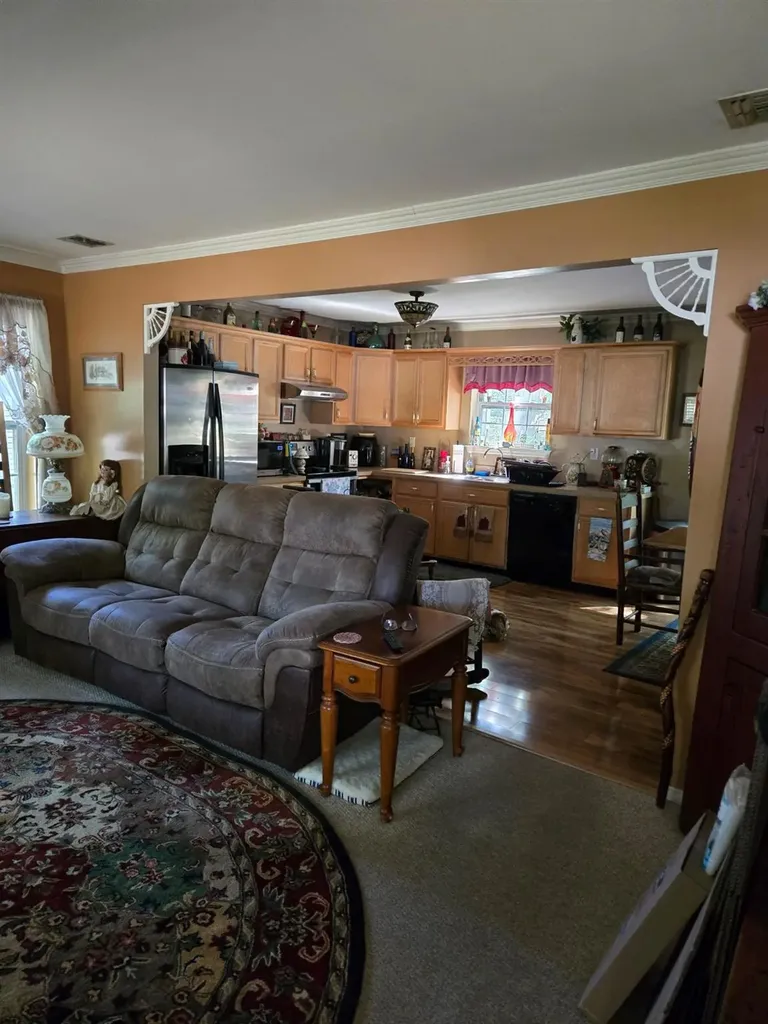 108 Lakeside Trail Ridge NY 11961