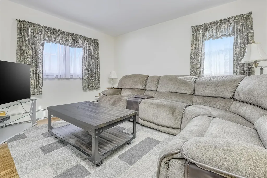 7 Ackerman Avenue Airmont NY 10901