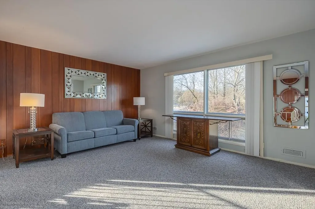 69 Silver Birch Lane Pearl River NY 10965