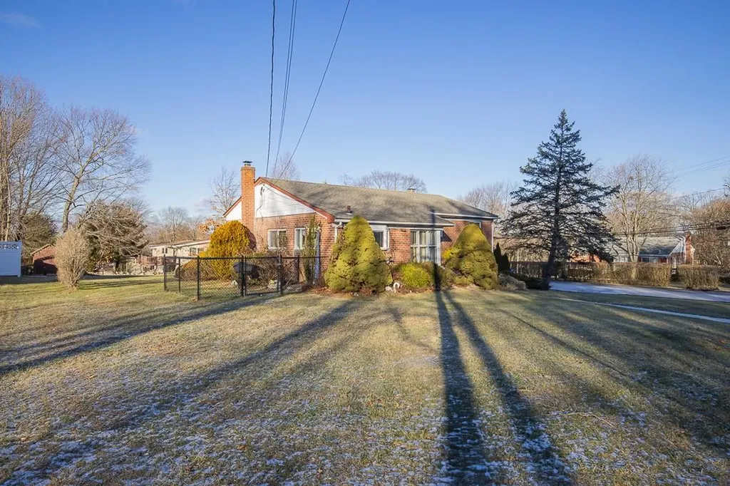 69 Silver Birch Lane Pearl River NY 10965