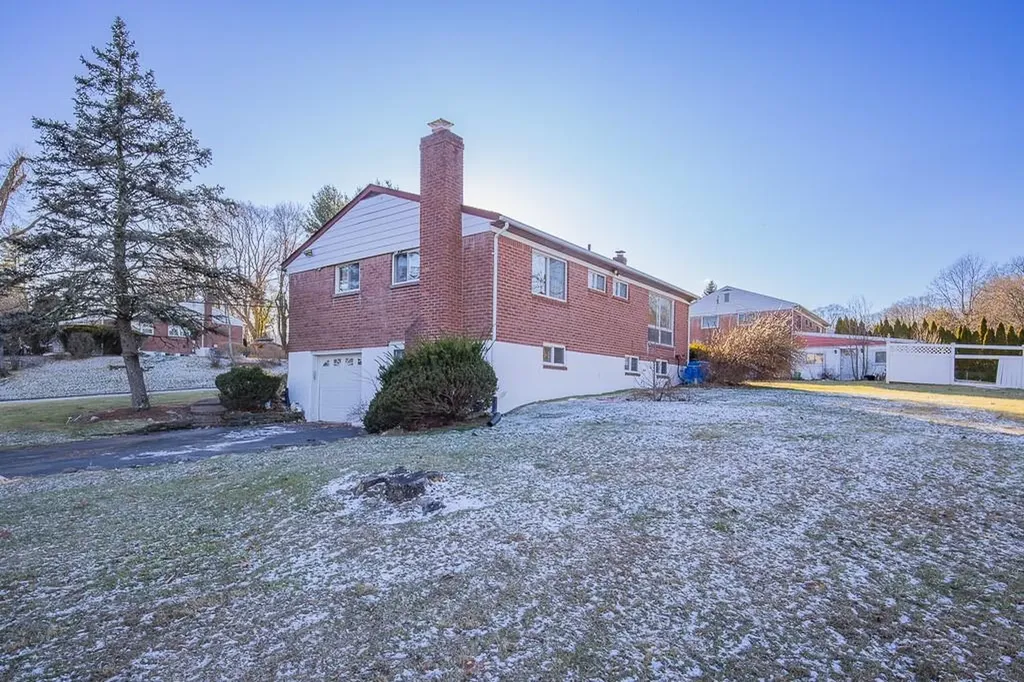 69 Silver Birch Lane Pearl River NY 10965