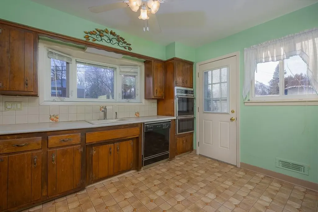69 Silver Birch Lane Pearl River NY 10965