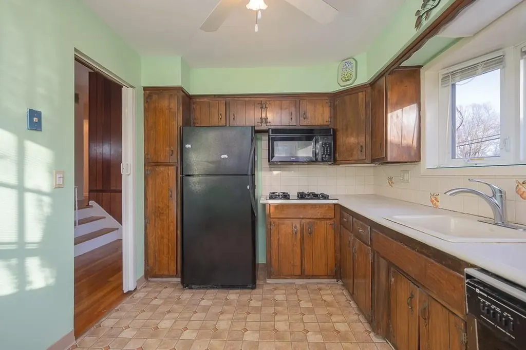 69 Silver Birch Lane Pearl River NY 10965