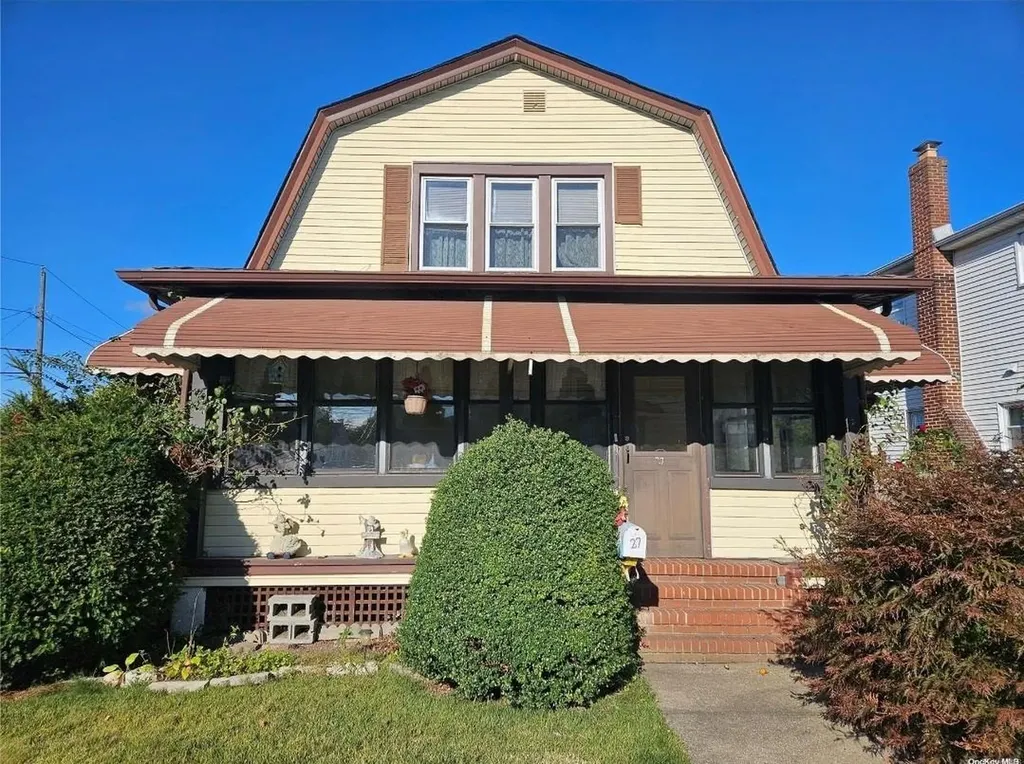 27 Cedar Road Inwood NY 11096