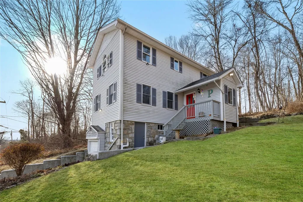 13 Hemlock Drive Mahopac NY 10541