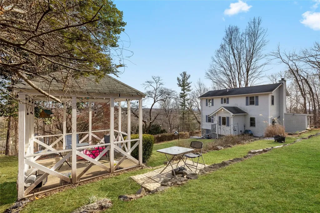 13 Hemlock Drive Mahopac NY 10541