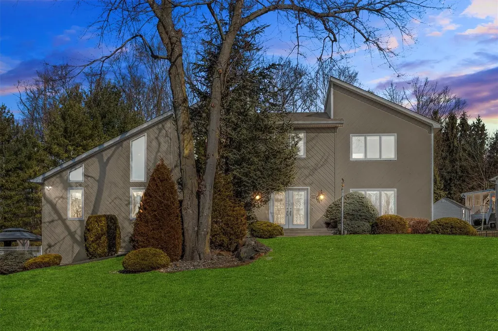 31 Waters Edge Congers NY 10920