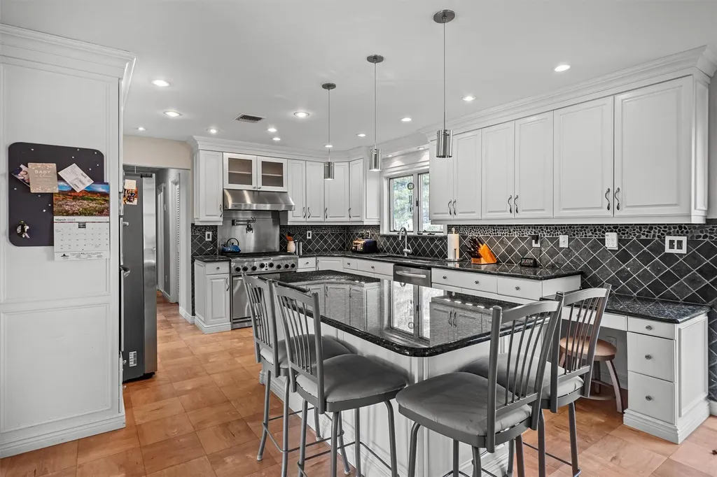 31 Waters Edge Congers NY 10920