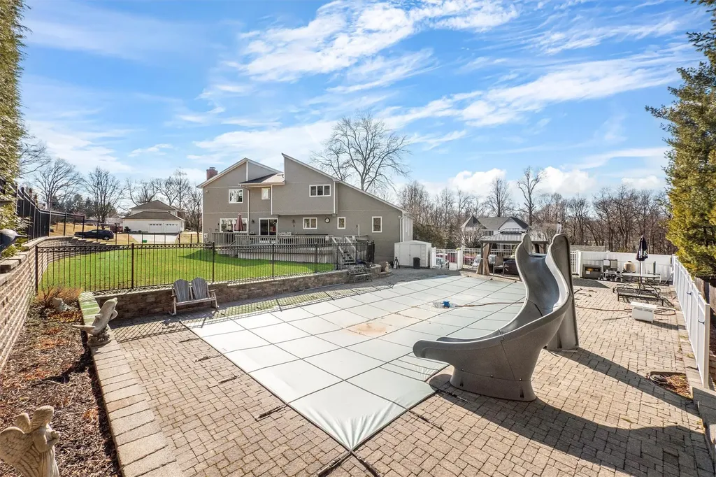 31 Waters Edge Congers NY 10920