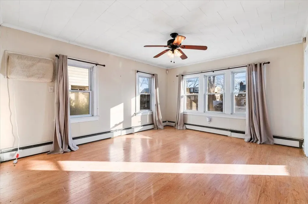 15 E Cedar Street Massapequa NY 11758