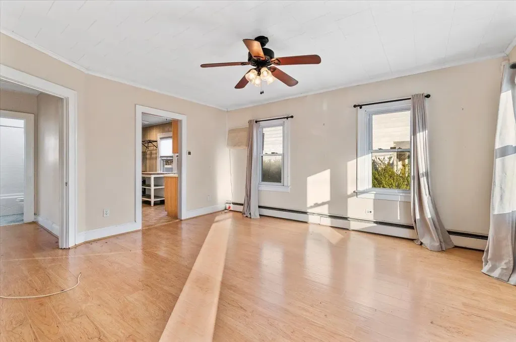 15 E Cedar Street Massapequa NY 11758