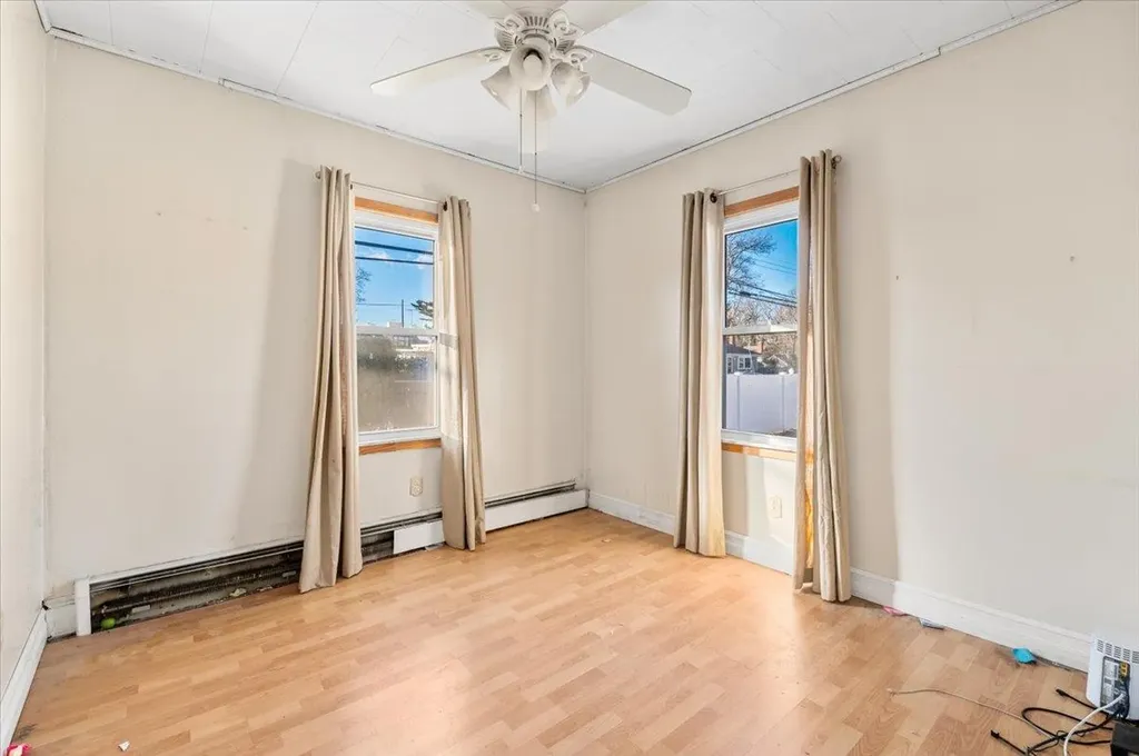 15 E Cedar Street Massapequa NY 11758