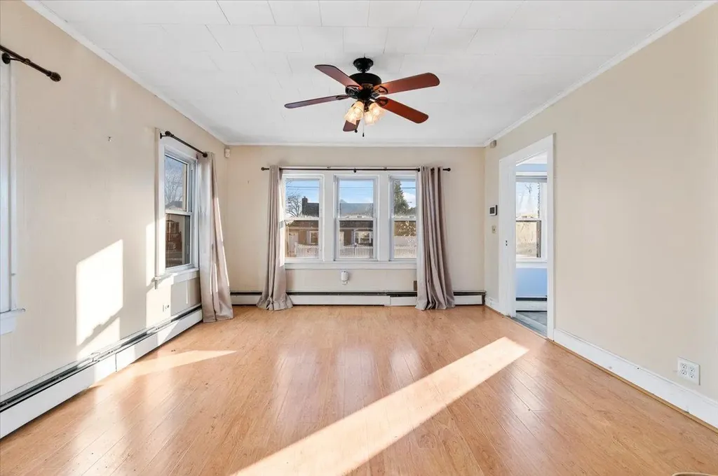 15 E Cedar Street Massapequa NY 11758