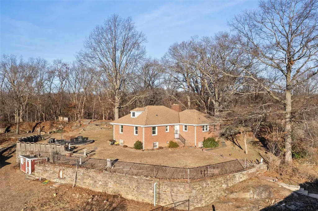 176 Adelphi Avenue Harrison NY 10528