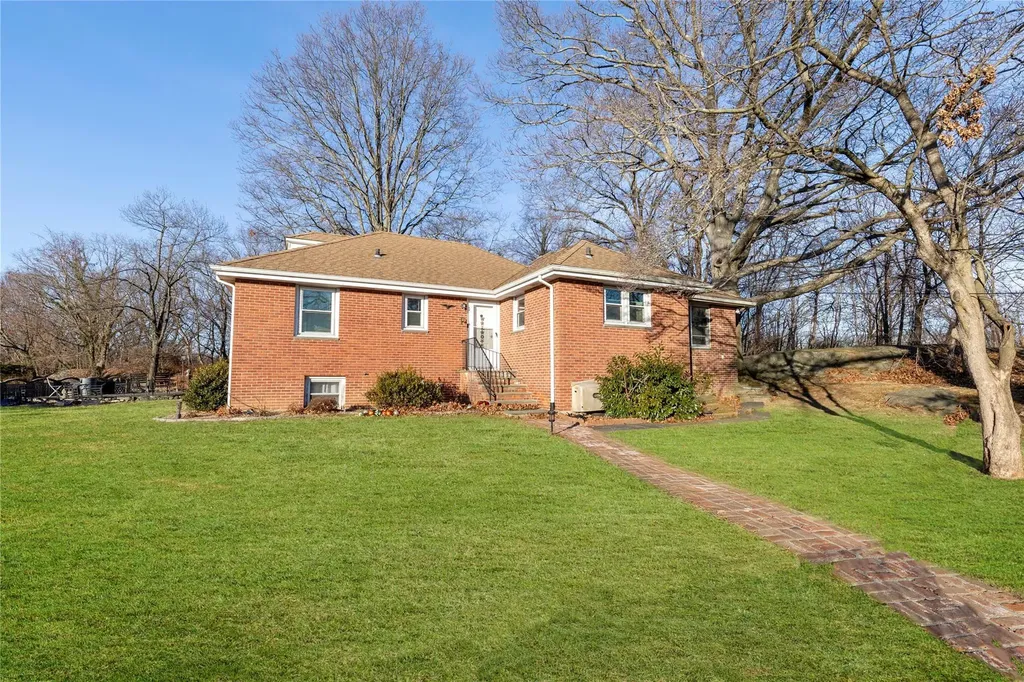176 Adelphi Avenue Harrison NY 10528