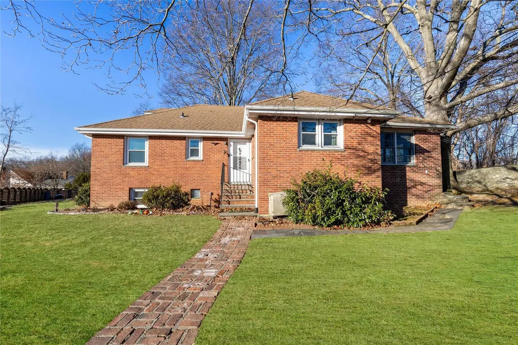 176 Adelphi Avenue Harrison NY 10528