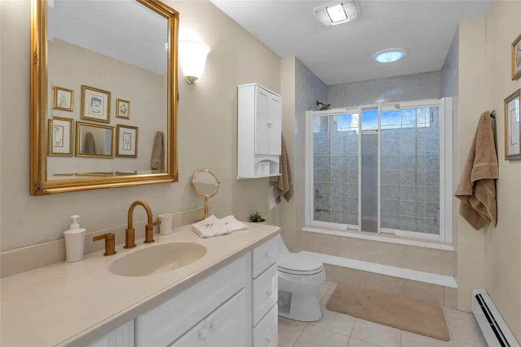 12 Red Oak Road Saint James NY 11780