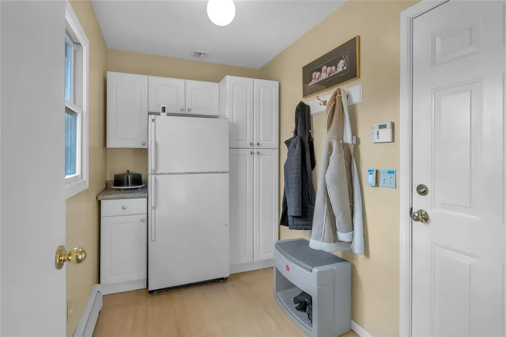 12 Red Oak Road Saint James NY 11780