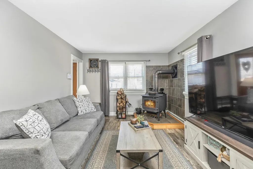 27 Terry Drive Mastic NY 11950