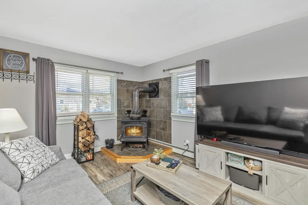 27 Terry Drive Mastic NY 11950