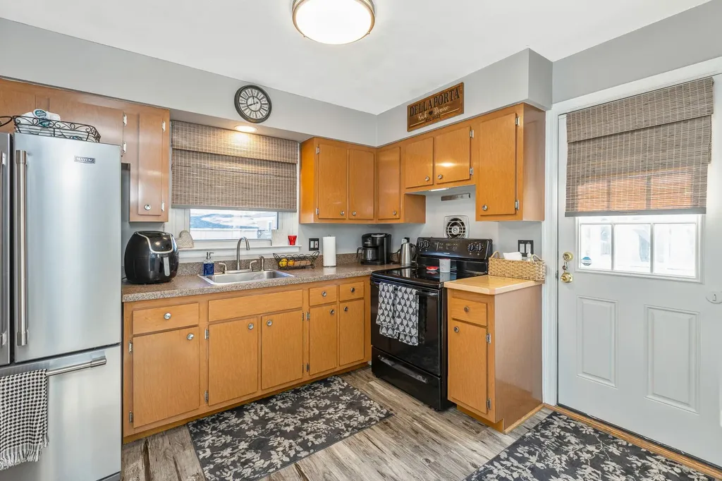 27 Terry Drive Mastic NY 11950