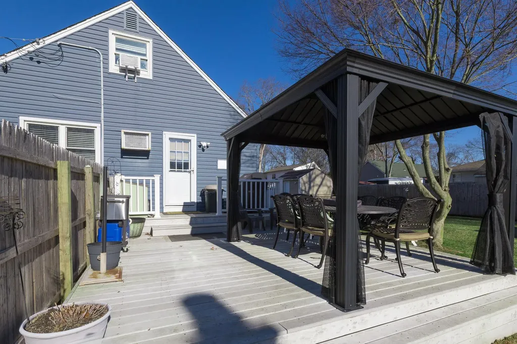27 Terry Drive Mastic NY 11950