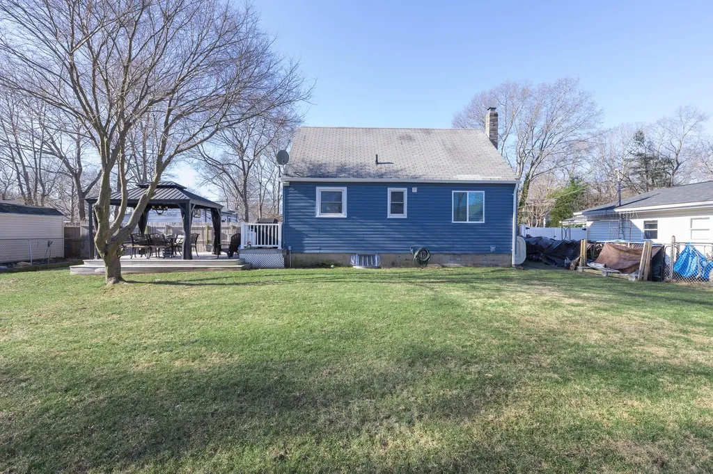 27 Terry Drive Mastic NY 11950