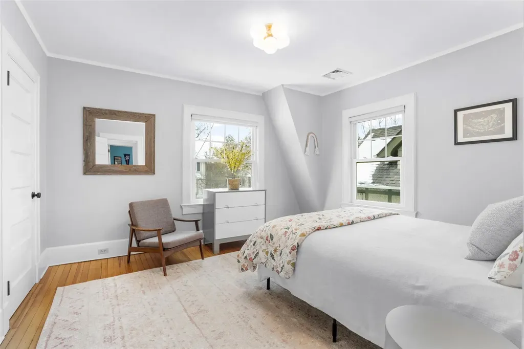 7 Thompson Place Larchmont NY 10538