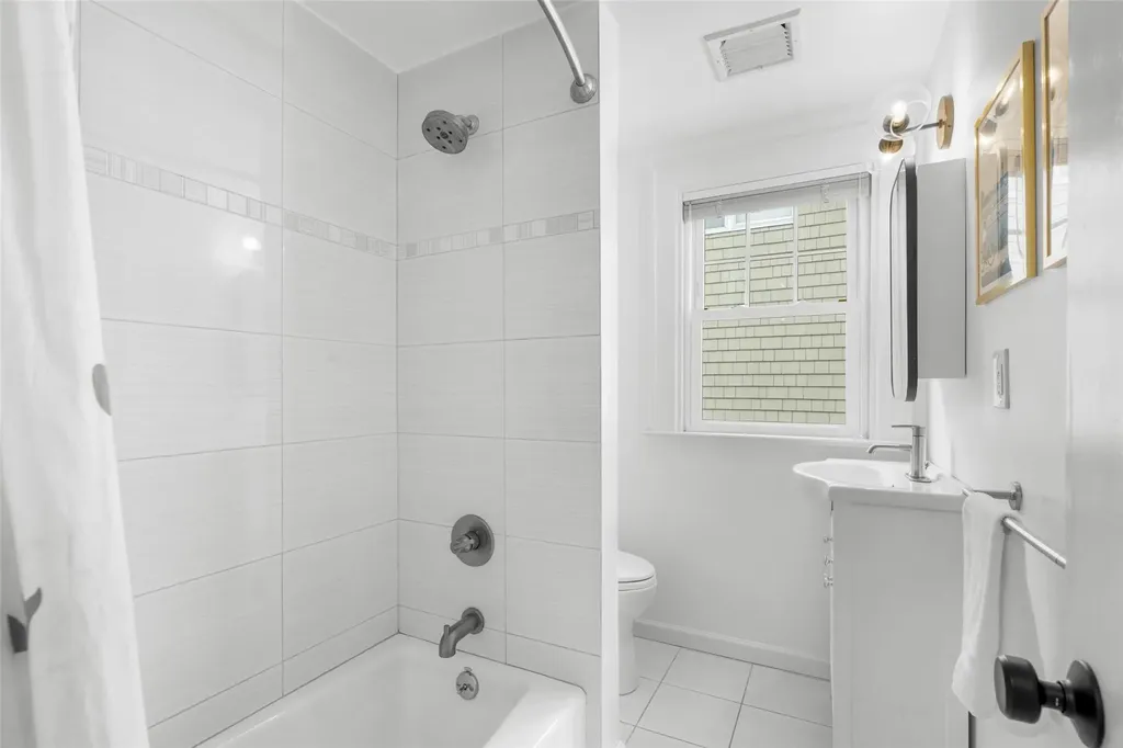 7 Thompson Place Larchmont NY 10538