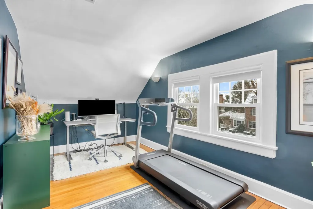 7 Thompson Place Larchmont NY 10538