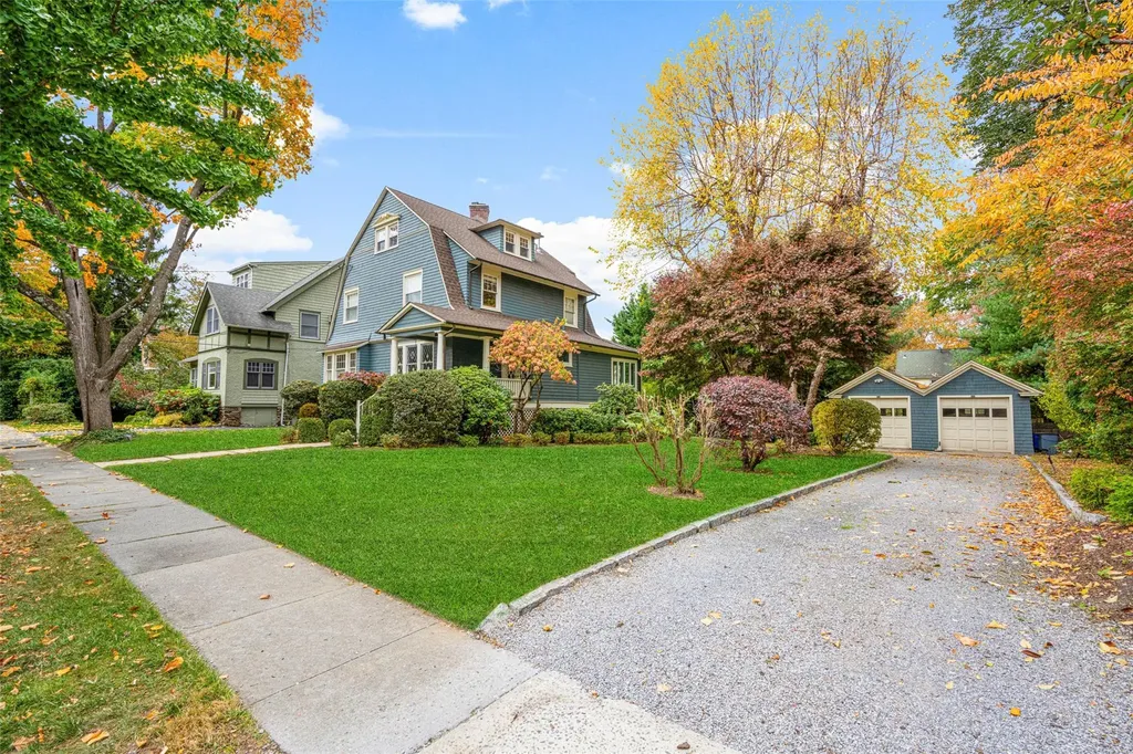 7 Thompson Place Larchmont NY 10538