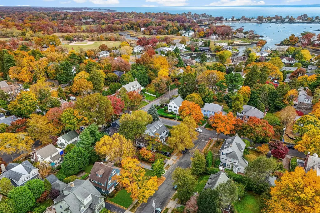 7 Thompson Place Larchmont NY 10538