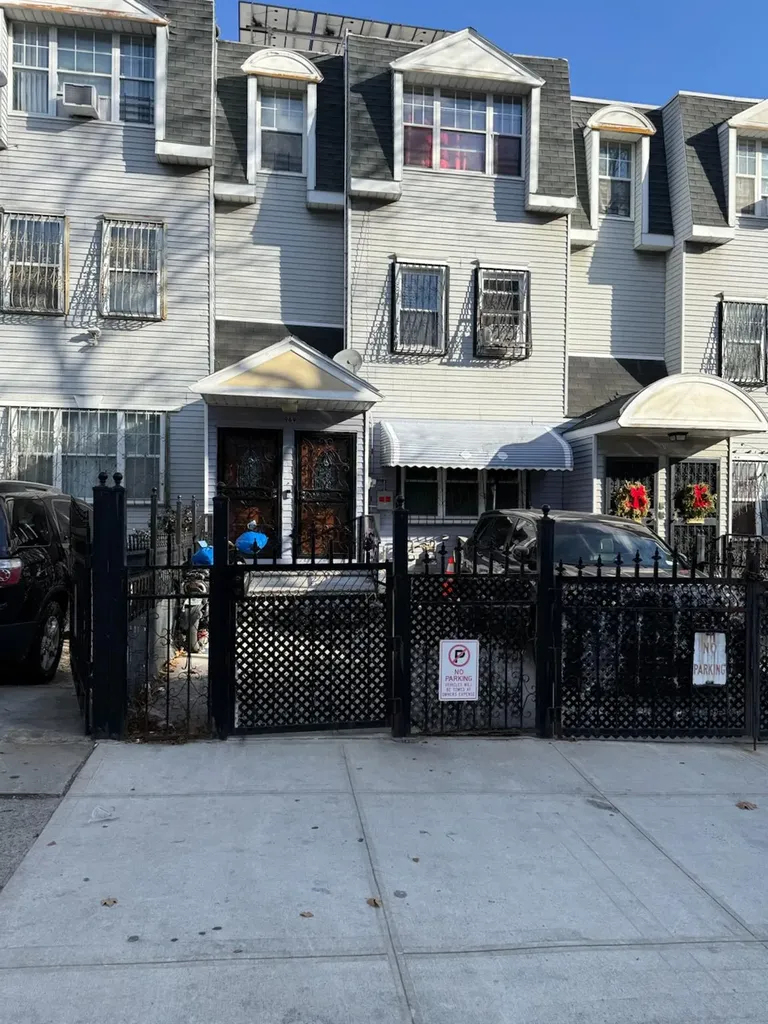 969 E 179th Street Bronx NY 10460