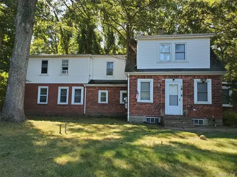 10 Sally Lane Ridge NY 11961