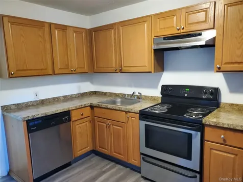 10 Sally Lane Ridge NY 11961