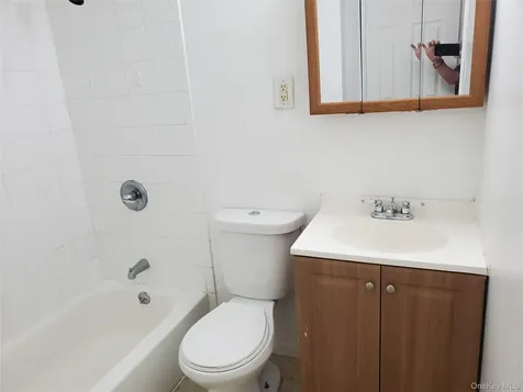 10 Sally Lane Ridge NY 11961
