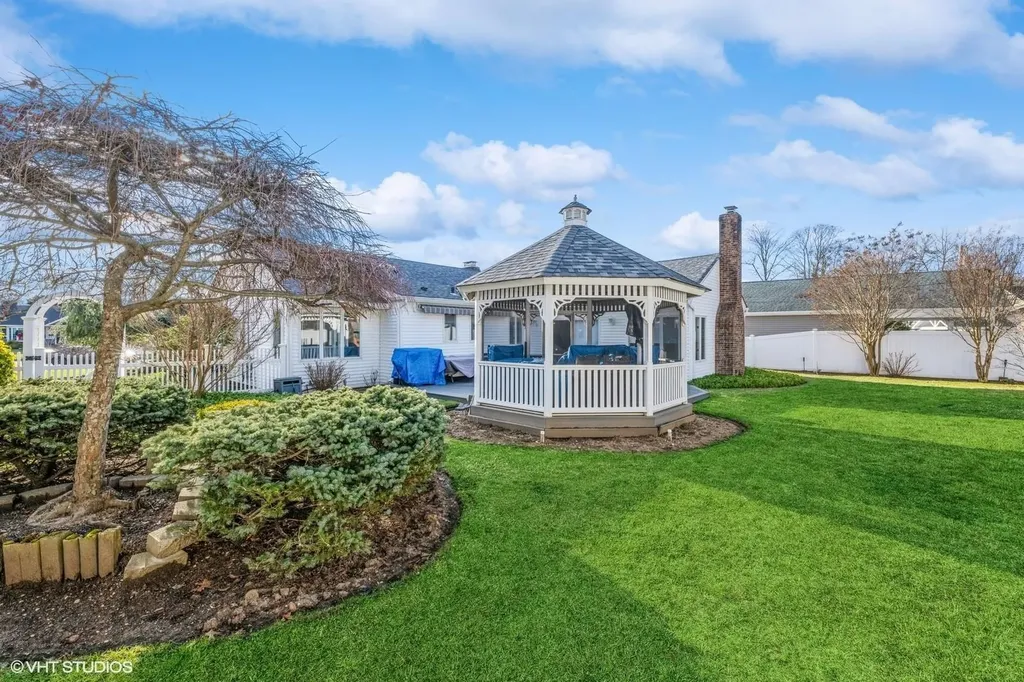 1632 George Road Wantagh NY 11793