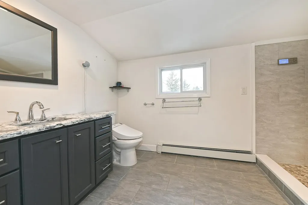 66 White Pine Way Medford NY 11763