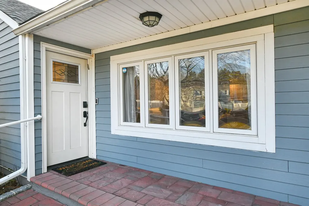 66 White Pine Way Medford NY 11763