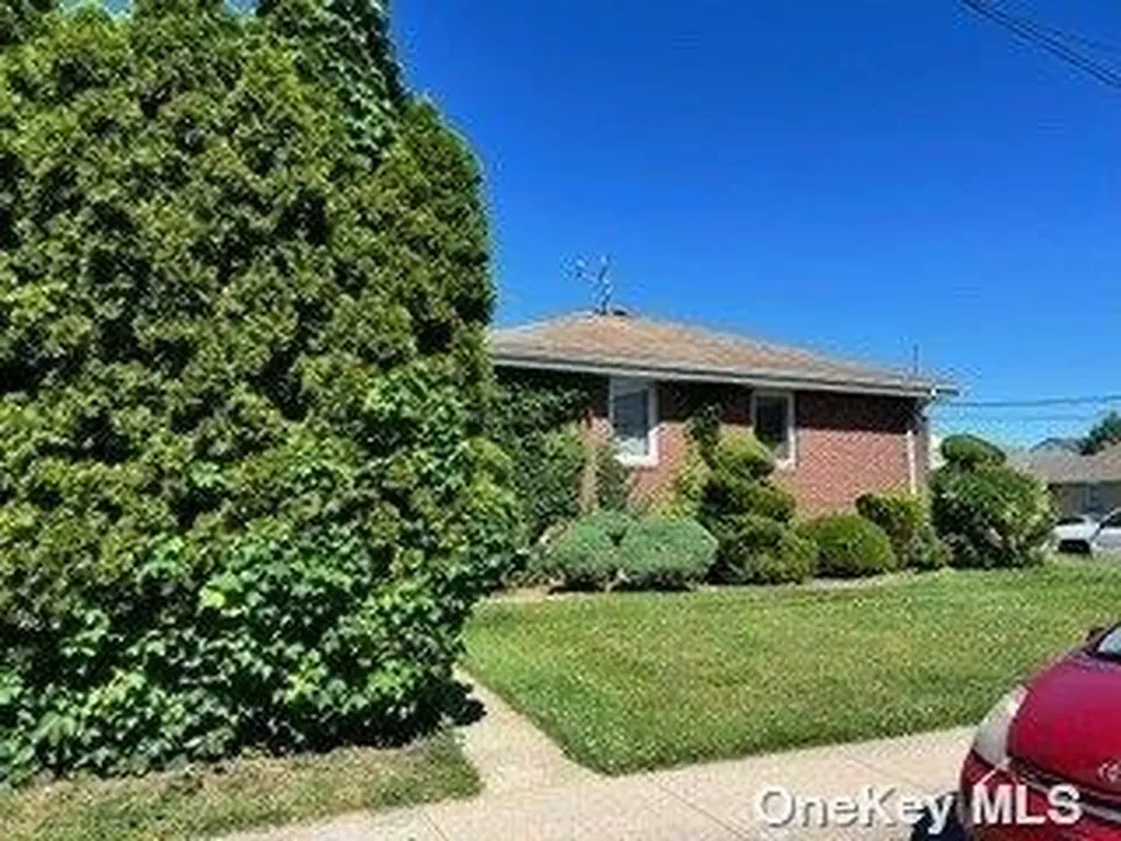 1299 Globe Avenue Elmont NY 11003