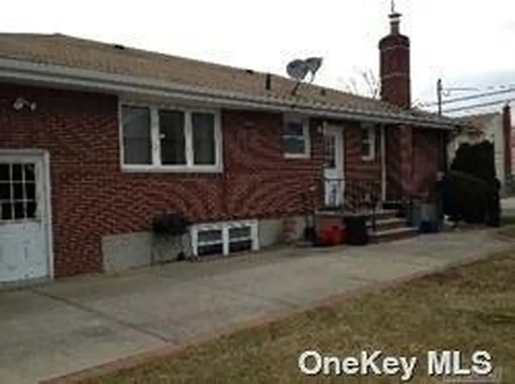 1299 Globe Avenue Elmont NY 11003