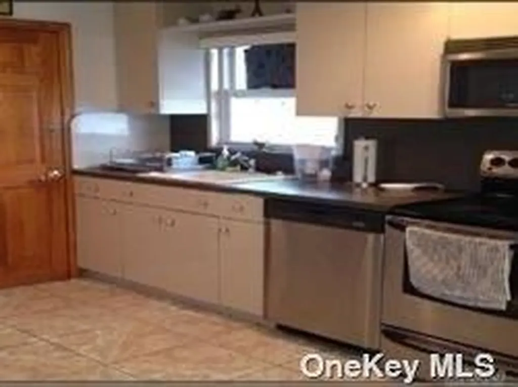 1299 Globe Avenue Elmont NY 11003