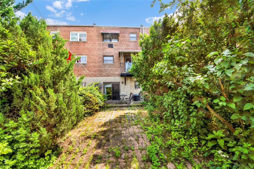 237 Davis Avenue Bronx NY 10465
