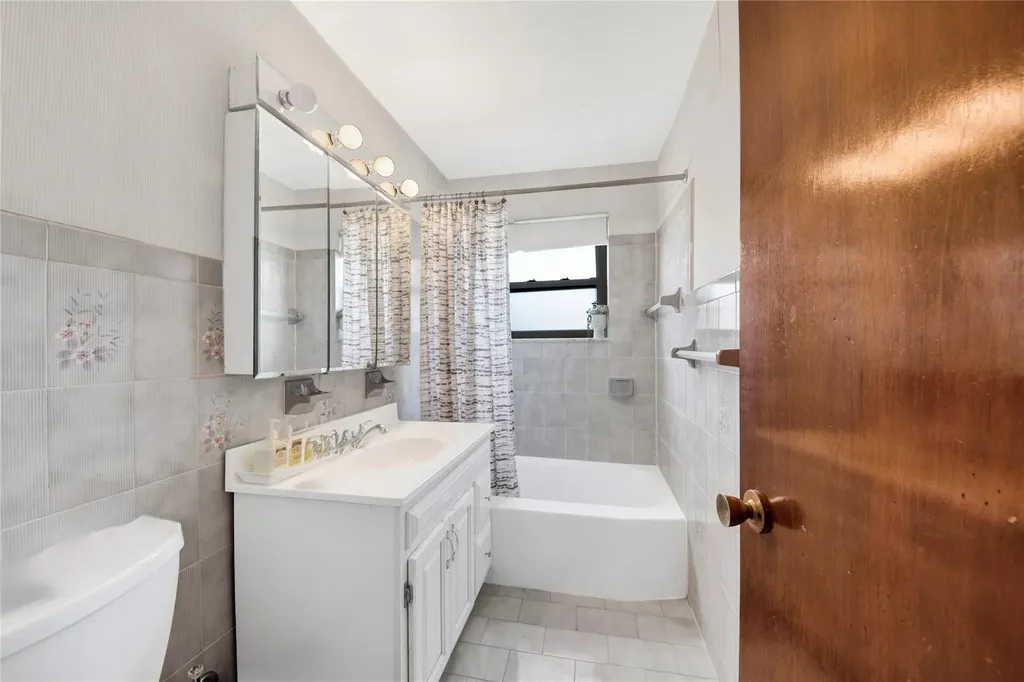 237 Davis Avenue Bronx NY 10465