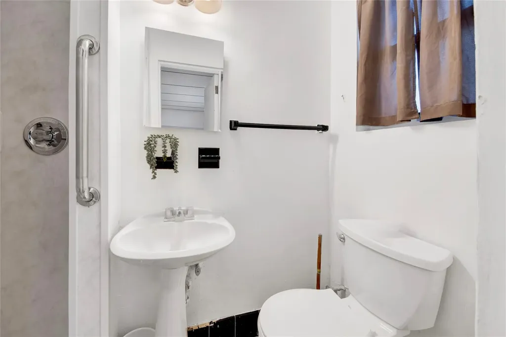 237 Davis Avenue Bronx NY 10465