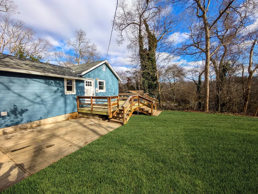132 Patchogue Avenue Patchogue NY 11772