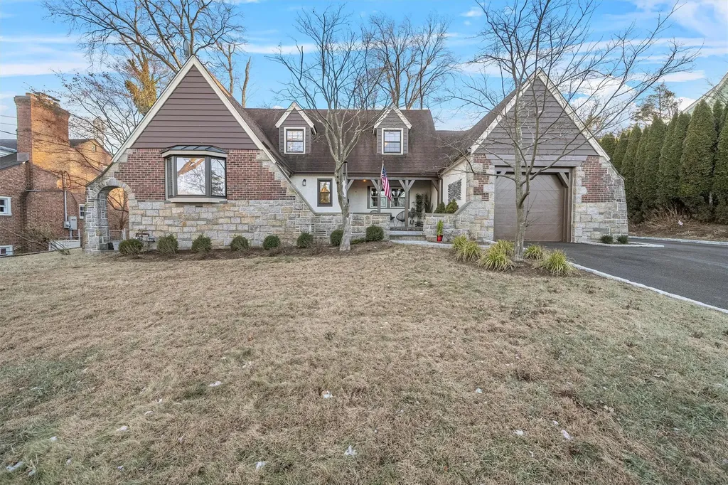 7 Locust Street Elmsford NY 10523